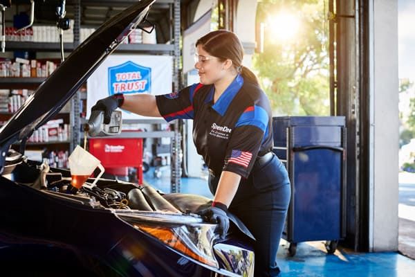 Why Choose SpeeDee Oil for Your Vehicle?